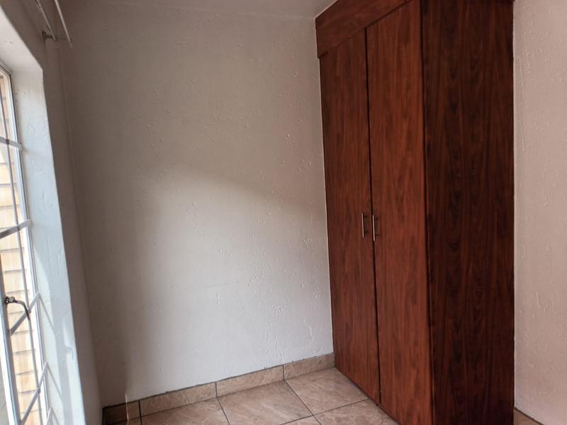 2 Bedroom Property for Sale in Waterval East North West